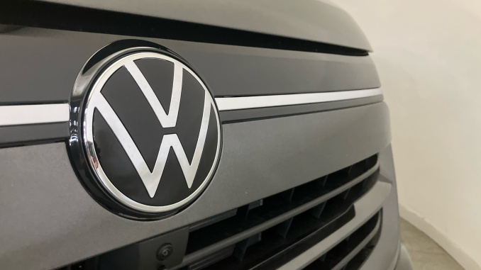 Volkswagen Transporter T32 Swb Diesel 2.0 TDI 170 Commerce Pro S Van Auto [5 Plus] - Image 37